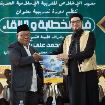 تدريب على الخطبة والعرض الشفهي مع مؤسسة الإمام مانشستر المملكة المتحدة